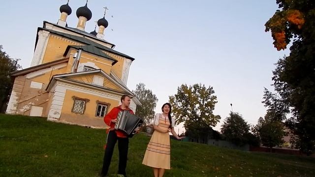 "Ой, как ты мне нравишься" (В роще пел соловушка) Алёна Салькова (вокал), Павел Сивков (баян) смотреть онлайн