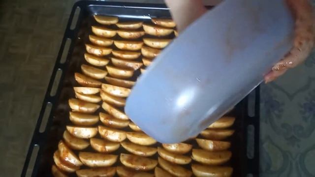 ТОП Картофельные дольки по-деревенски смотреть онлайн