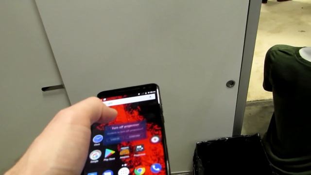 Moviphone: A $600 Android phone with a built-in projector смотреть онлайн