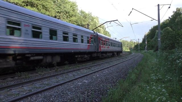 Электровоз ЭП2К-220 с поездом № 140 Брянск - Санкт-Петербург