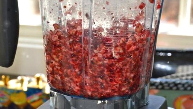 Баба Нина - Вот как нужно употреблять КРАСНЫЙ ЛУК, чтобы избавиться от болезней печени! смотреть онлайн