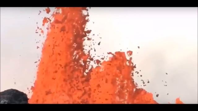 На Гавайях на вулкане Килауэа началась переполюсовка магнитного поля Земли смотреть онлайн