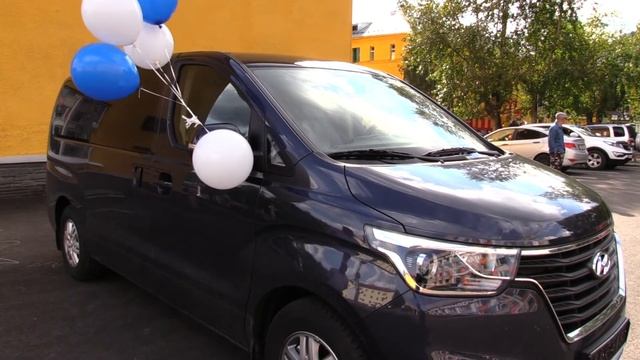 Глава района вручил управлению образования новый микроавтобус смотреть онлайн