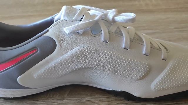 ? Pánské kopačky turfy Nike React Legend 9 PRO TF bílé2 | Eshop-fmko.cz ✅ смотреть онлайн