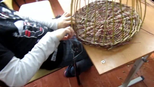 На уроке по лозоплетению смотреть онлайн