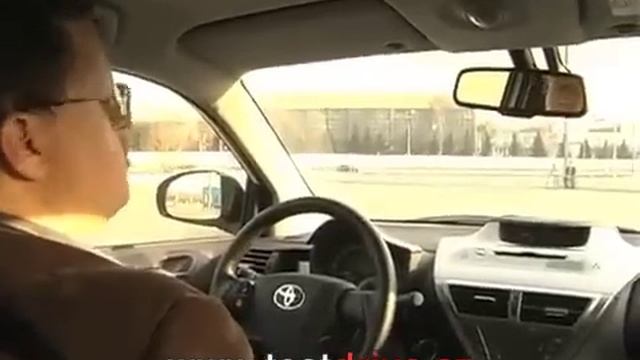 Toyota iQ Видео тест драйв Forbes смотреть онлайн