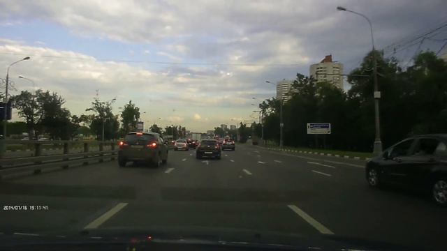 На Land Rovere просто казел. смотреть онлайн