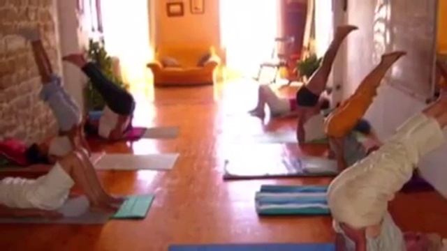 Como Poner un Centro de Yoga - Guia de Negocio para centro de yoga смотреть онлайн