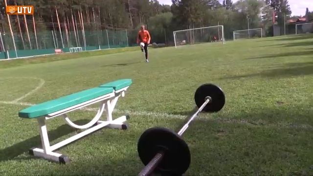 Двухразовые тренировки "Урала" в Бажовии смотреть онлайн