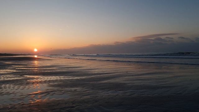 Relaxing Sunset video from De Haan in Belgium смотреть онлайн