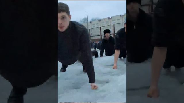 Тема "Слово пацана" СтаршеКЛАССный креатив на интервью... смотреть онлайн