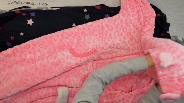 05577  Fleece Nightwear (Флисовая  ночная одежда )№1 19,60кг  9,20€ за кг 41ед