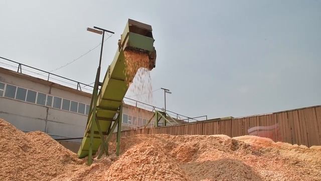Производство изнутри Школьники Братска с экскурсией побывали предприятиях, которые участвуют в нац смотреть онлайн