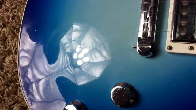 Trogly's Guitars: 2006 Gibson Les Paul Goddess Sky Blue смотреть онлайн