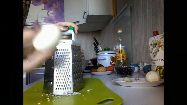 Новогодний салат БЫЧОК. На Новый год. Салат в виде бычка. смотреть онлайн