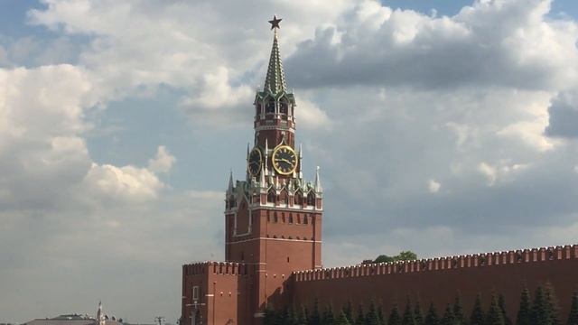 Москва на карантине, Большой Москворецкий мост-Красная площадь-Охотный ряд смотреть онлайн