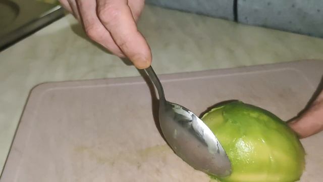 Авокадо. Как очистить авокадо.
