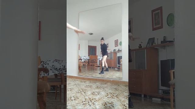 TWERK & REGGAETON CLASS ONLINE смотреть онлайн