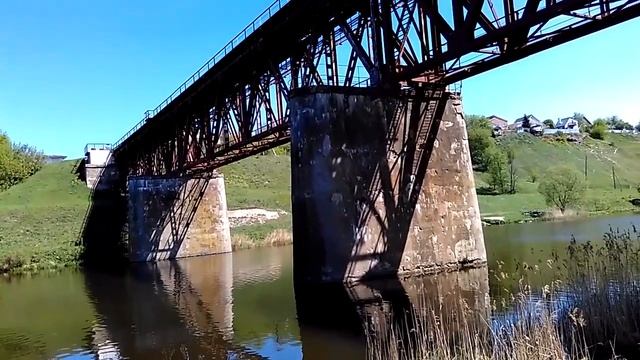 Железнодорожный мост через Оку и его пешеходный 