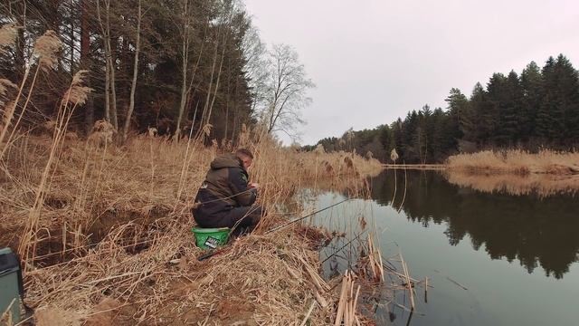 Рыбалка с батей. Ловим крупную плотву на весенней реке смотреть онлайн