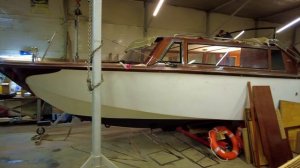 Лимузин на воде - спуск на воду деревянного катера, построенного своими руками! Часть вторая!