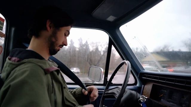 Driving our Restored 1986 Ford F250 смотреть онлайн