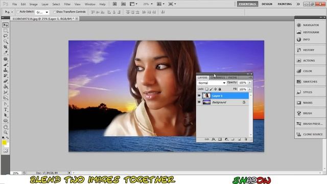Tutorial Photoshop CS5 - How to blend two pictures together смотреть онлайн