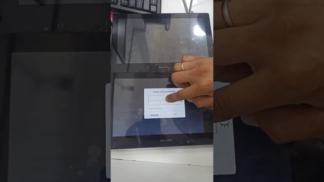 Подключение двух (DS-KH8520-WTE1) мониторов к одному вызывной панель DS-KV8113-WME1. без компьютер смотреть онлайн