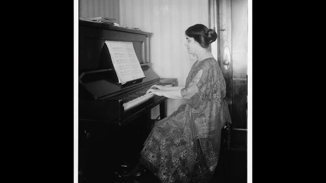 Myra Hess plays Bach Prelude & Fugue BWV 848 смотреть онлайн