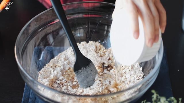 SUPER EASY CRISPY OATMEAL COOKIES