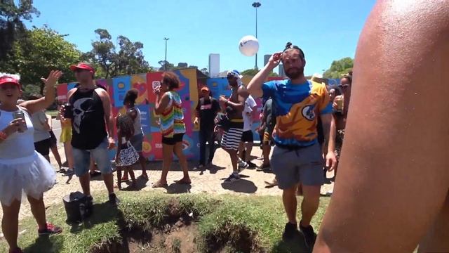 Carnival Mega Block Party in Flamengo, Rio de Janeiro ?? смотреть онлайн