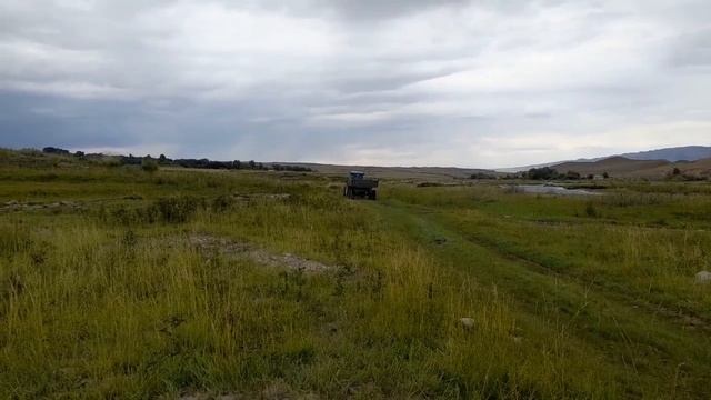 Самый лучший трактор на сельхоз работе трактор Т-40.Привозили песок смотреть онлайн