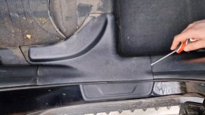 Hyundai ix35 демонтаж центральної консолі, демонтаж ковроліна