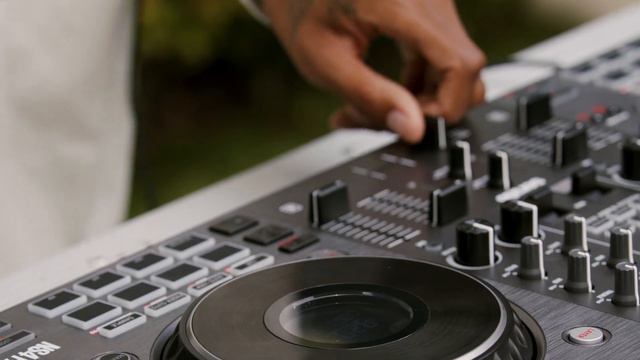 Numark NS4FX 4-Channel DJ Controller - All DJing, No Talking