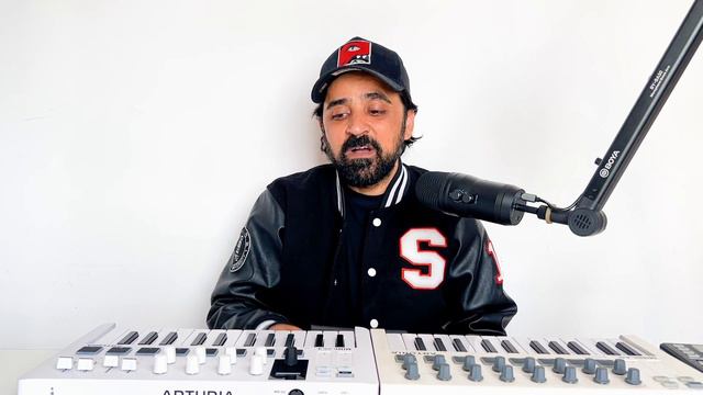 Arturia Minilab 3 - Review & Tutorial | Best Midi keyboard 2022 | Arturia Minilab 3 смотреть онлайн