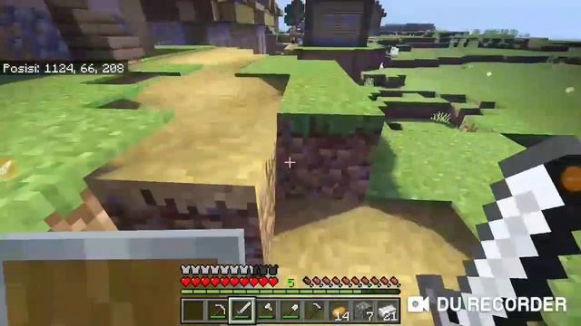 Minecraft PE 1.12.1.1 VS Minecraft Trial 1.14.60 смотреть онлайн