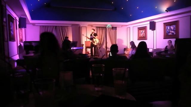 Мне нравится эта песня и тот как мои дети танцуют под неё :) смотреть онлайн