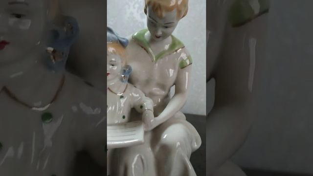 Первая книга фарфоровая статуэтка смотреть онлайн