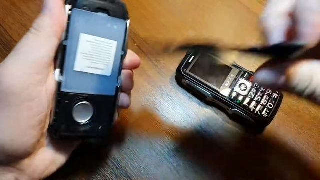 MAXVI T5 turns off from push / выключается при ударе смотреть онлайн