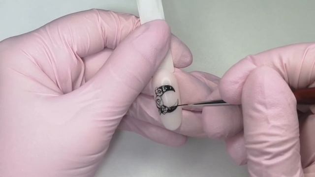 Тонкие линии на ногтях/ Простой дизайн ногтей смотреть онлайн