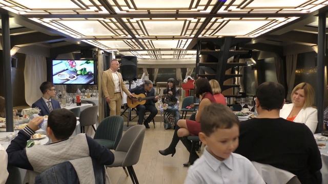 Los Colores in a small team at the marine regatta in St Petersburg. Video Alexander Travin artzaL смотреть онлайн