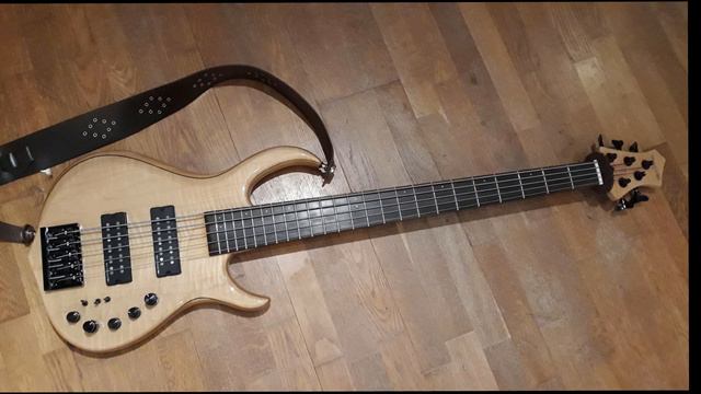 Sire Marcus Miller M7 bass sound sample смотреть онлайн