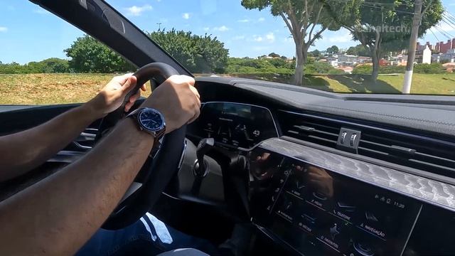 Testamos o Audi e-Tron Sportback: desempenho, autonomia e tecnologia! #CTAUTO смотреть онлайн