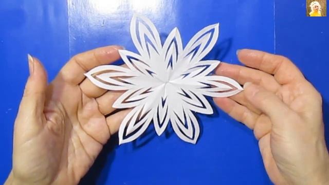 Супер быстро сделать две красивые снежинки из листа а4.как вырезать снежинки бумаги просто.идеи. смотреть онлайн