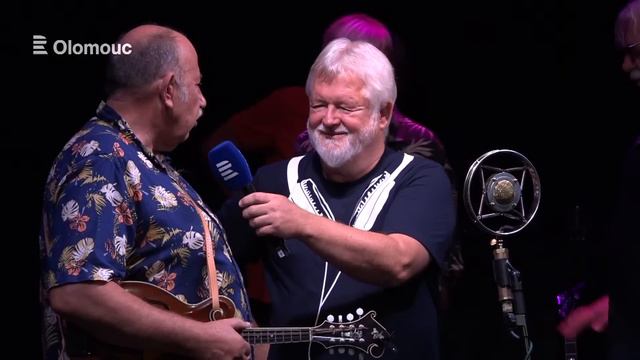 Legendární Robert Křesťan a Trapeři v Českém rozhlase Olomouc смотреть онлайн