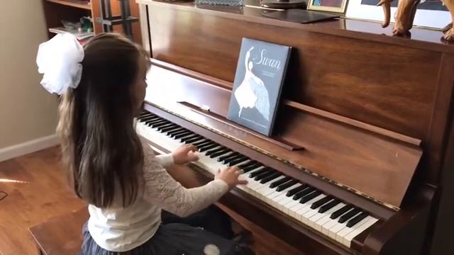 SOFT MOZART RECITAL May 2020: Alexandra, 8 уо, USA, plays П.И.Чайковский "Танец маленьких лебедей" смотреть онлайн