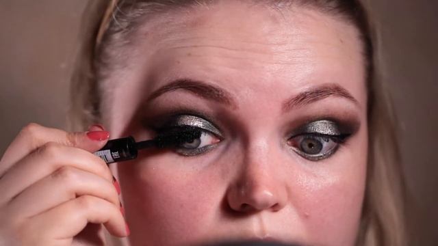 Зеленый макияж с акцентом смотреть онлайн