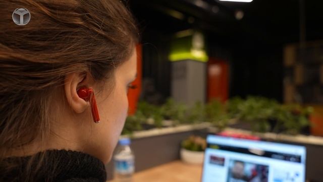 Ruj görünümlü kulaklık Huawei FreeBuds Lipstick inceleme! смотреть онлайн