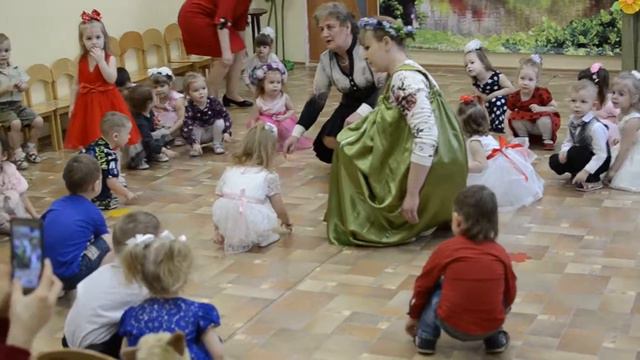 Утренник в детском саду №25 группа яслей "КОЛОБОК" г. Таганрог смотреть онлайн