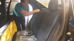 как снять заднее сидение рено логан 1.